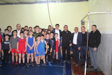 Մարզպետ Սերգեյ Մովսիսյանն այցելեց Աշտարակի մանկապատանեկան մարզադպրոց, ծանոթացավ  շենքային պայմաններին ու խոստացավ  մարզիկների համար ստեղծել արդիական միջավայր  