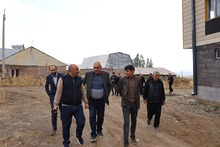 Լուսագյուղը՝ նոր ժամանակի շնչով․ Արագածոտնի մարզպետը ծանոթացավ գյուղի զարգացման ծրագրով իրականացվող աշխատանքներին Լուսագյուղը՝ նոր ժամանակի շնչով․ Արագածոտնի մարզպետը ծանոթացավ գյուղի զարգացման ծրագրով իրականացվող աշխատանքներին