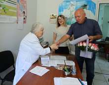 Արագածոտնի մարզպետի անունից շնորհակալագրեր՝ առողջապահության ոլորտի երկարամյա բժիշկներին․ անակնկալ այցեր բուժամբուլատորիաներ ay Արագածոտնի մարզպետի անունից շնորհակալագրեր՝ առողջապահության ոլորտի երկարամյա բժիշկներին․ անակնկալ այցեր բուժամբուլատորիաներ ay