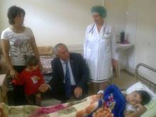 Սարգիս Սահակյանն այցելեց Թալինի բժշկական կենտրոն